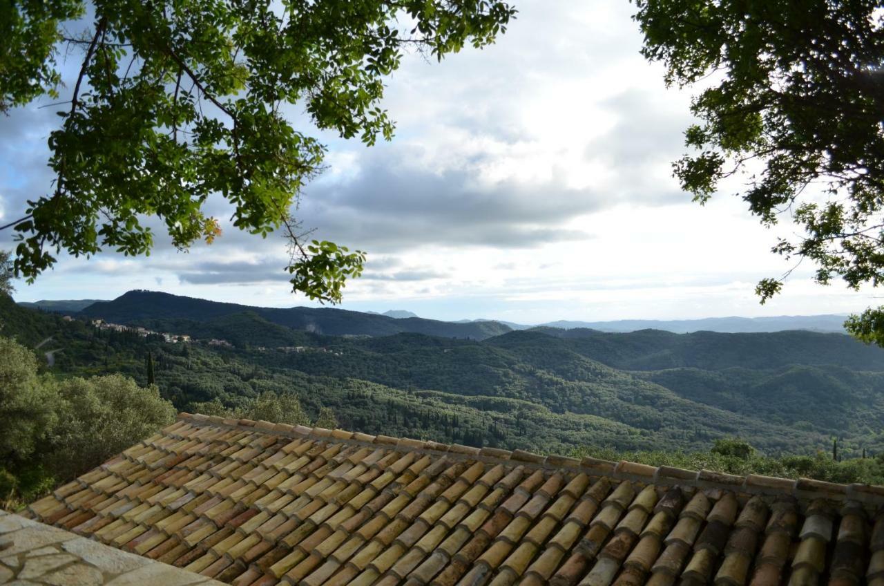 Gasthaus Castelli Olive Press Acharavi  Exterior foto